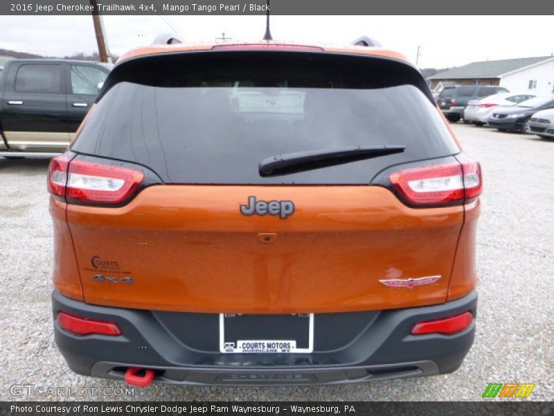 Mango Tango Pearl / Black 2016 Jeep Cherokee Trailhawk 4x4
