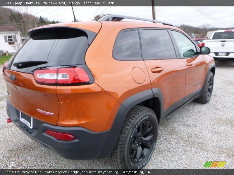 Mango Tango Pearl / Black 2016 Jeep Cherokee Trailhawk 4x4