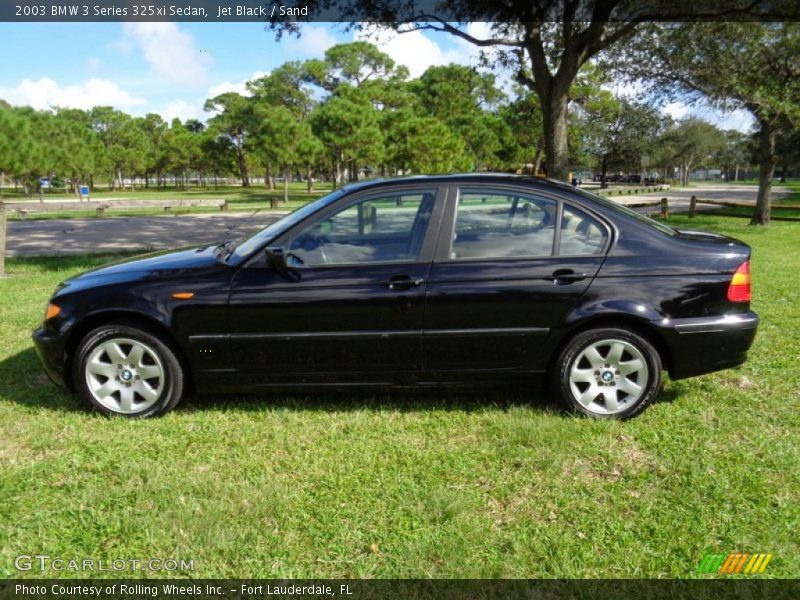 Jet Black / Sand 2003 BMW 3 Series 325xi Sedan