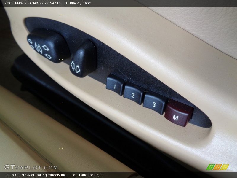Jet Black / Sand 2003 BMW 3 Series 325xi Sedan