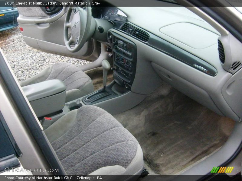 Sandrift Metallic / Gray 2000 Chevrolet Malibu Sedan