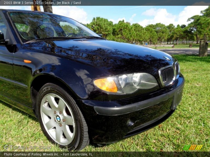 Jet Black / Sand 2003 BMW 3 Series 325xi Sedan