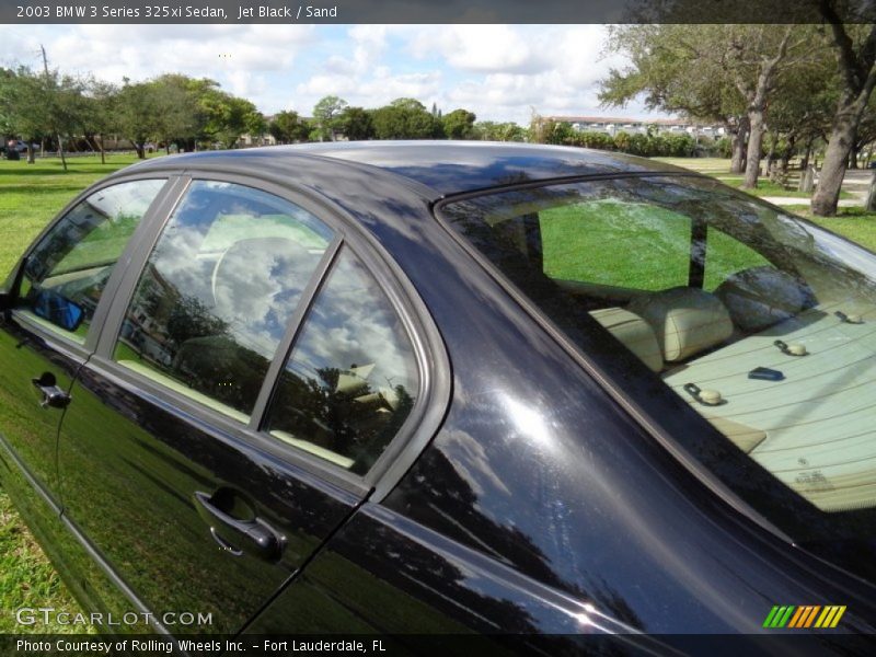 Jet Black / Sand 2003 BMW 3 Series 325xi Sedan