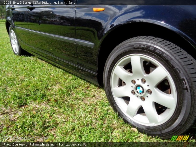 Jet Black / Sand 2003 BMW 3 Series 325xi Sedan