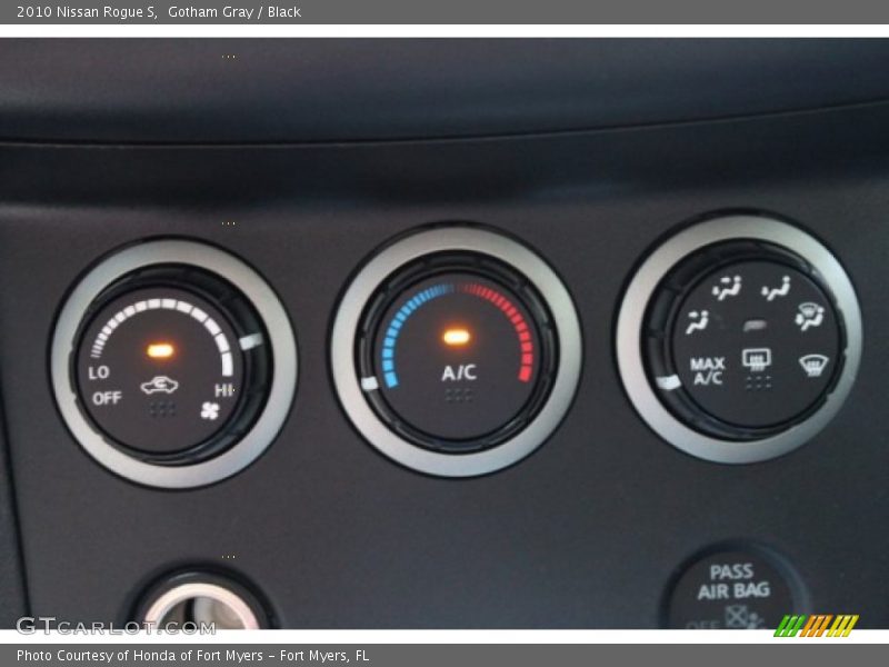 Gotham Gray / Black 2010 Nissan Rogue S