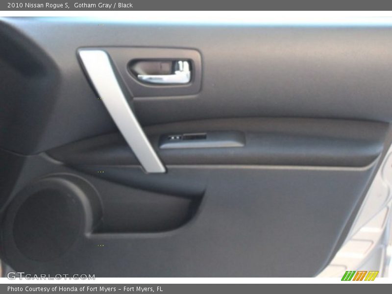 Gotham Gray / Black 2010 Nissan Rogue S