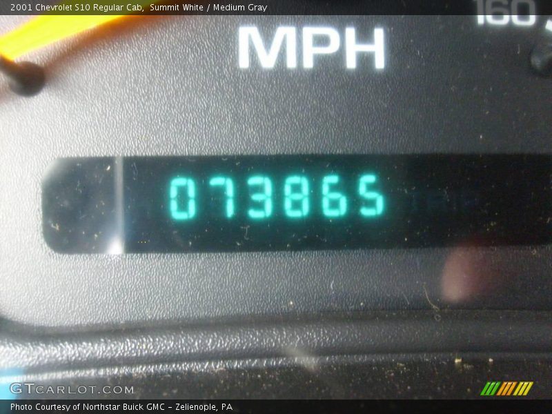 Summit White / Medium Gray 2001 Chevrolet S10 Regular Cab