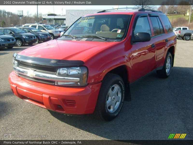 Victory Red / Medium Oak 2002 Chevrolet TrailBlazer LS 4x4