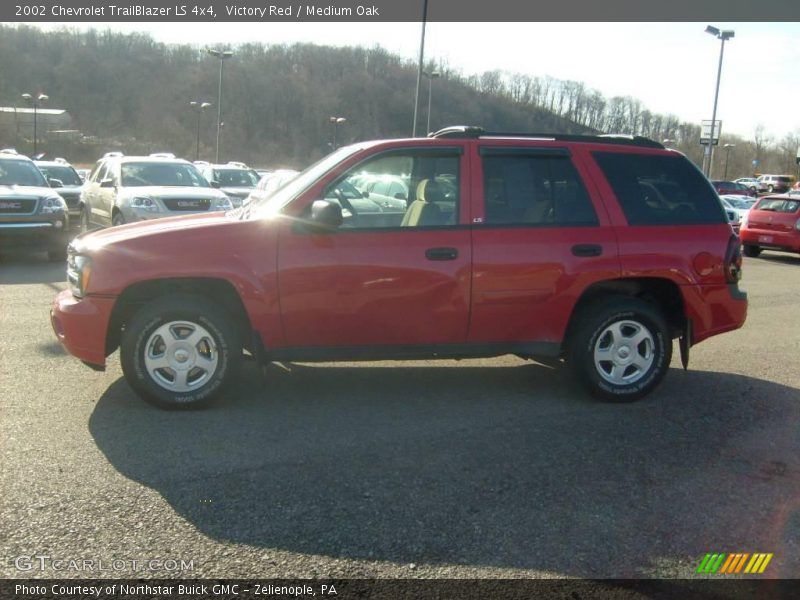 Victory Red / Medium Oak 2002 Chevrolet TrailBlazer LS 4x4