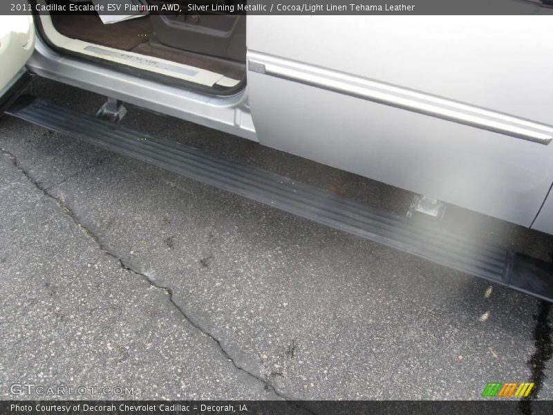 Silver Lining Metallic / Cocoa/Light Linen Tehama Leather 2011 Cadillac Escalade ESV Platinum AWD