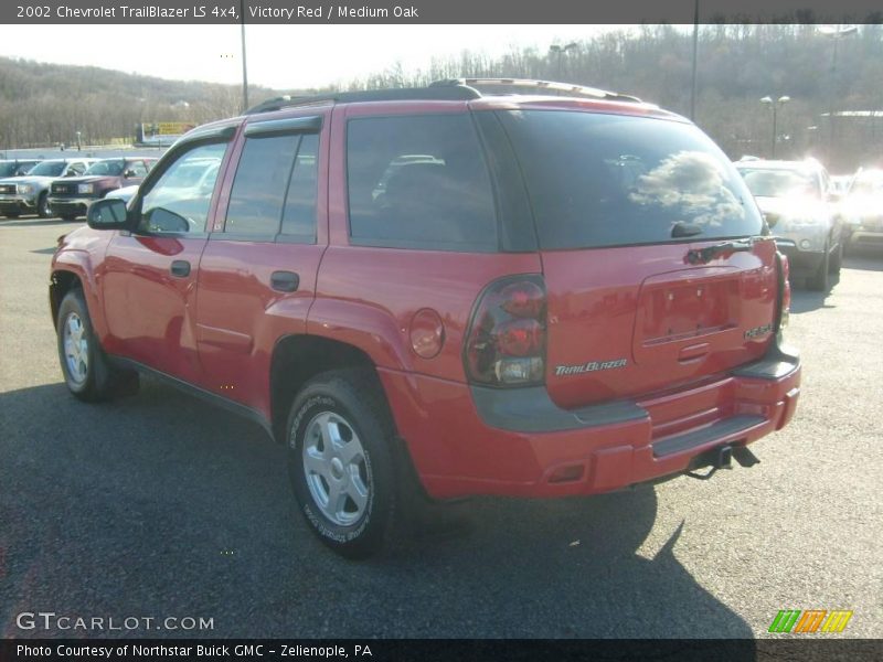 Victory Red / Medium Oak 2002 Chevrolet TrailBlazer LS 4x4