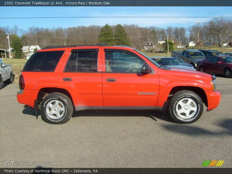 Victory Red / Medium Oak 2002 Chevrolet TrailBlazer LS 4x4