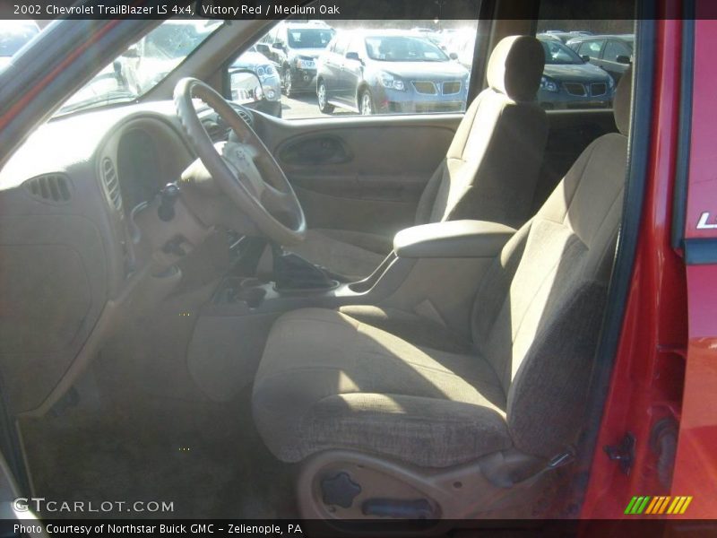 Victory Red / Medium Oak 2002 Chevrolet TrailBlazer LS 4x4