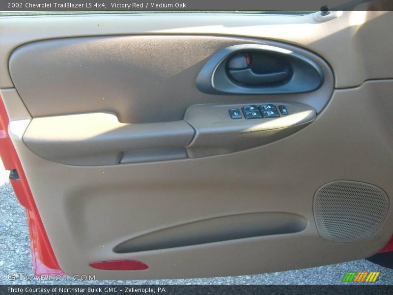 Victory Red / Medium Oak 2002 Chevrolet TrailBlazer LS 4x4