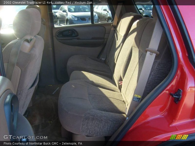 Victory Red / Medium Oak 2002 Chevrolet TrailBlazer LS 4x4
