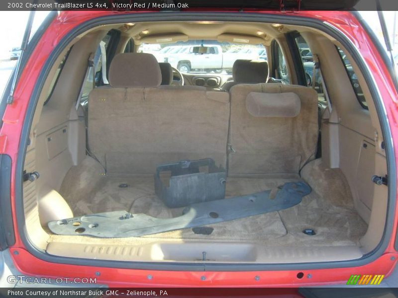 Victory Red / Medium Oak 2002 Chevrolet TrailBlazer LS 4x4