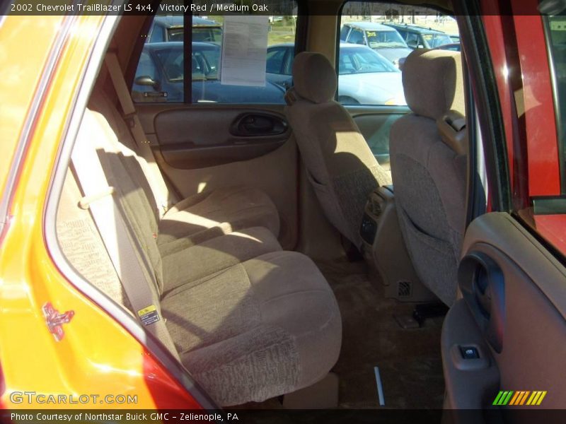 Victory Red / Medium Oak 2002 Chevrolet TrailBlazer LS 4x4