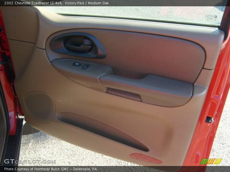 Victory Red / Medium Oak 2002 Chevrolet TrailBlazer LS 4x4