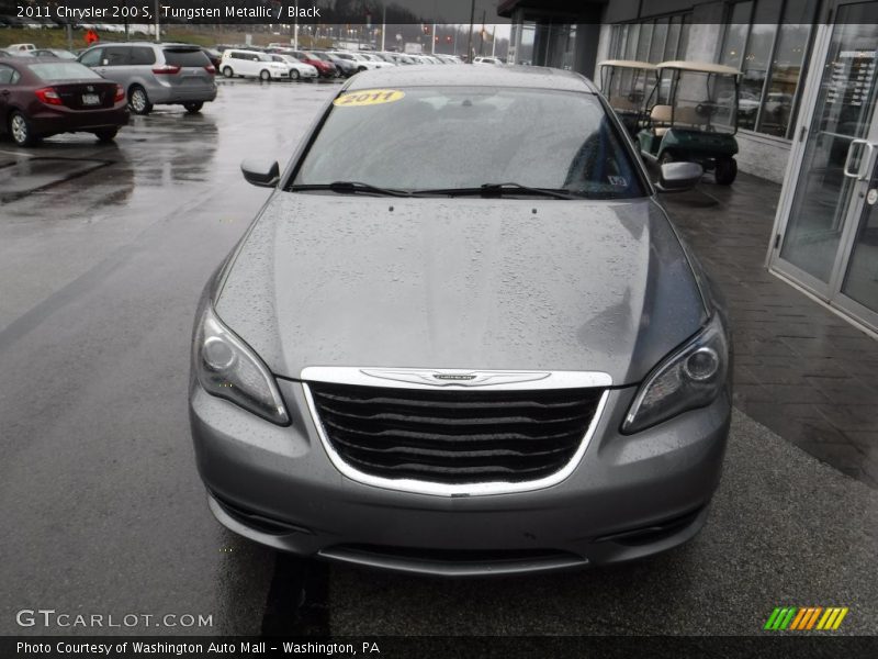 Tungsten Metallic / Black 2011 Chrysler 200 S