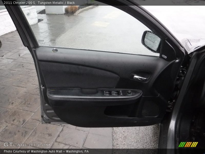 Tungsten Metallic / Black 2011 Chrysler 200 S