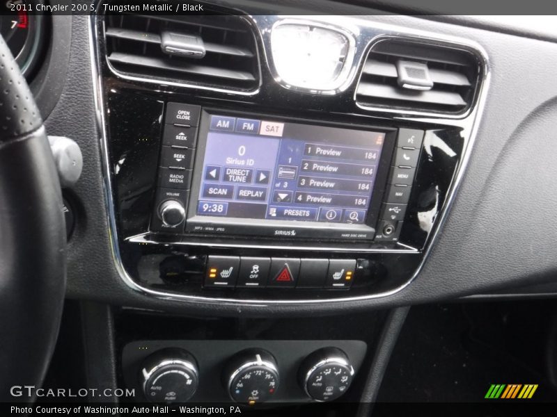 Tungsten Metallic / Black 2011 Chrysler 200 S