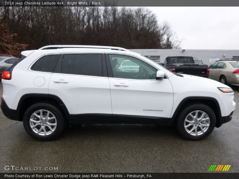 Bright White / Black 2016 Jeep Cherokee Latitude 4x4