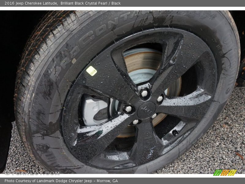 Brilliant Black Crystal Pearl / Black 2016 Jeep Cherokee Latitude