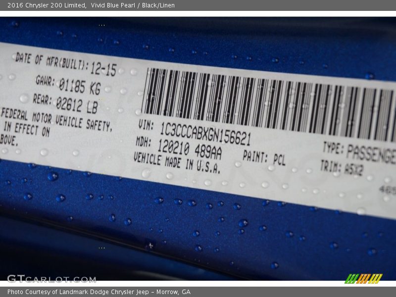 Vivid Blue Pearl / Black/Linen 2016 Chrysler 200 Limited
