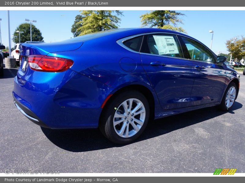 Vivid Blue Pearl / Black/Linen 2016 Chrysler 200 Limited