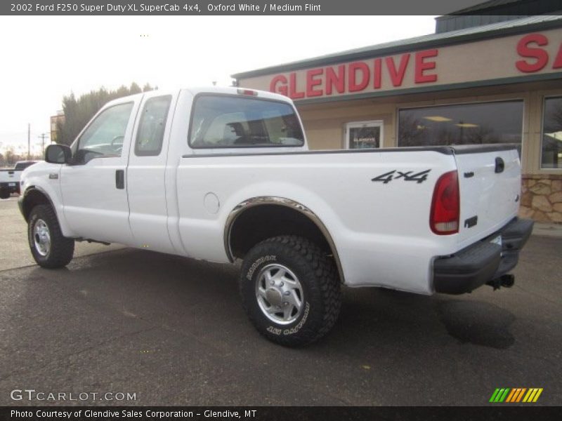 Oxford White / Medium Flint 2002 Ford F250 Super Duty XL SuperCab 4x4