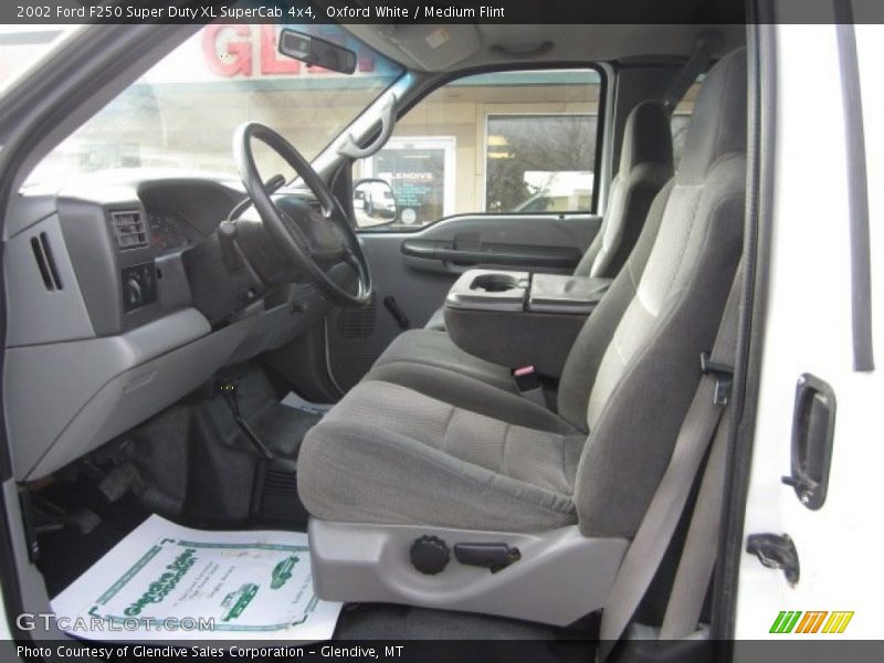 Oxford White / Medium Flint 2002 Ford F250 Super Duty XL SuperCab 4x4