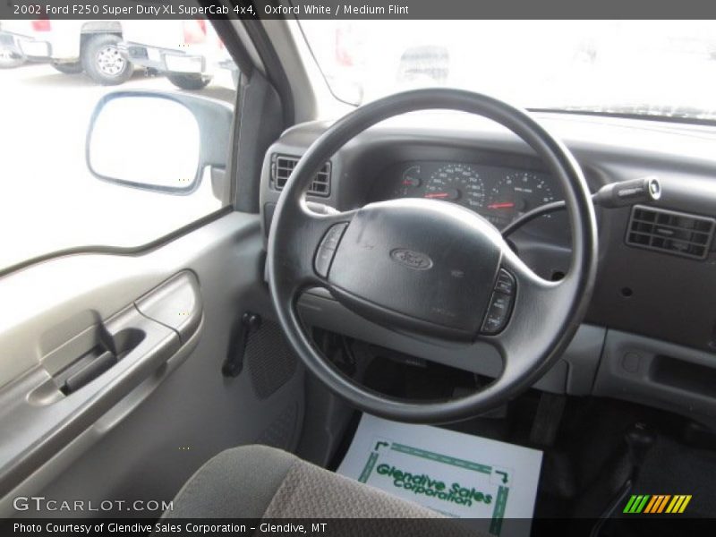 Oxford White / Medium Flint 2002 Ford F250 Super Duty XL SuperCab 4x4