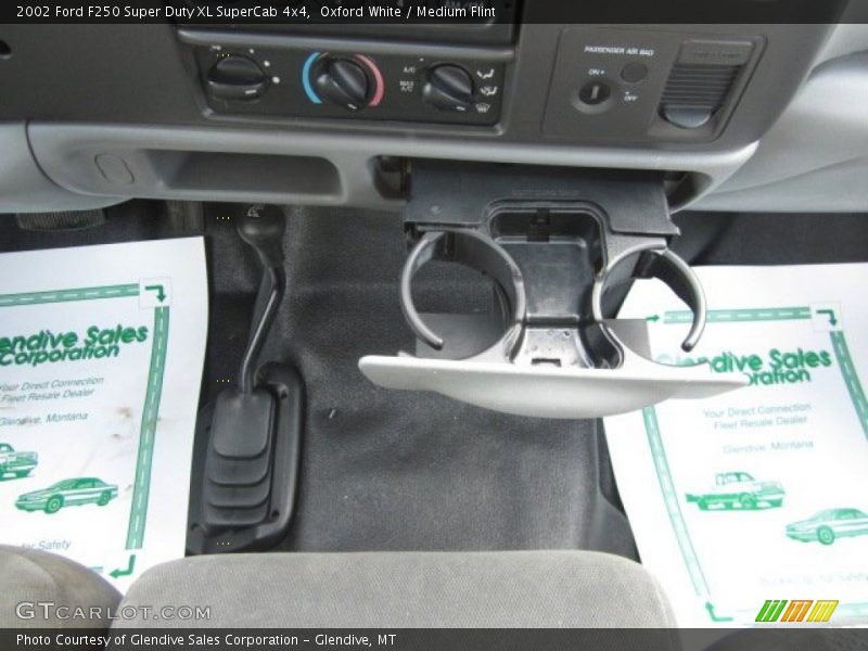 Oxford White / Medium Flint 2002 Ford F250 Super Duty XL SuperCab 4x4
