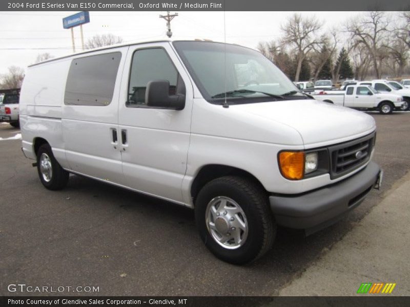 Front 3/4 View of 2004 E Series Van E150 Commercial