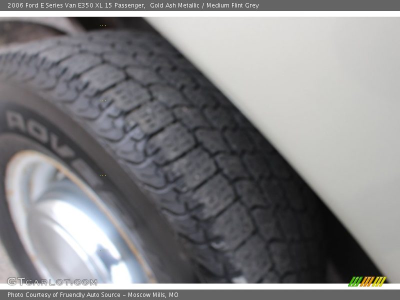 Gold Ash Metallic / Medium Flint Grey 2006 Ford E Series Van E350 XL 15 Passenger