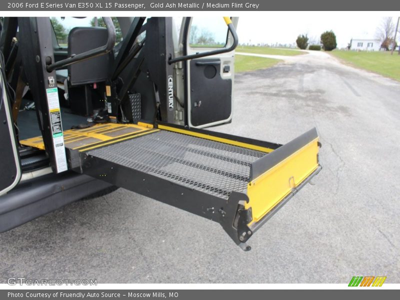 Gold Ash Metallic / Medium Flint Grey 2006 Ford E Series Van E350 XL 15 Passenger
