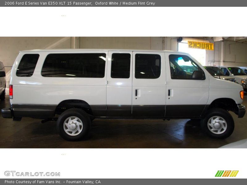 Oxford White / Medium Flint Grey 2006 Ford E Series Van E350 XLT 15 Passenger