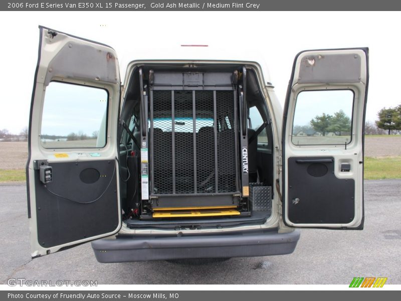 Gold Ash Metallic / Medium Flint Grey 2006 Ford E Series Van E350 XL 15 Passenger