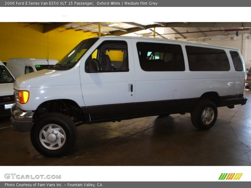 Oxford White / Medium Flint Grey 2006 Ford E Series Van E350 XLT 15 Passenger