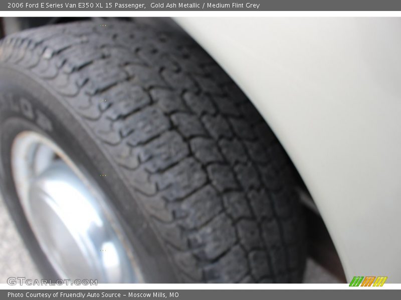 Gold Ash Metallic / Medium Flint Grey 2006 Ford E Series Van E350 XL 15 Passenger