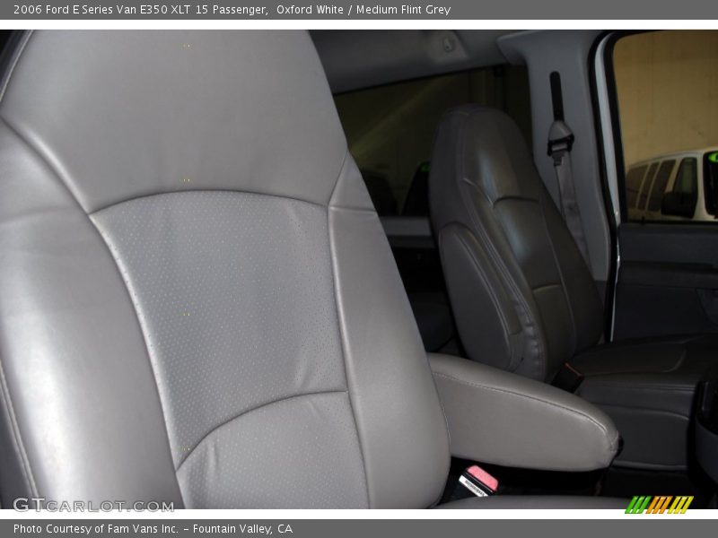 Oxford White / Medium Flint Grey 2006 Ford E Series Van E350 XLT 15 Passenger