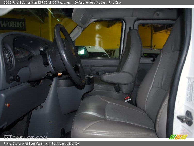 Oxford White / Medium Flint Grey 2006 Ford E Series Van E350 XLT 15 Passenger