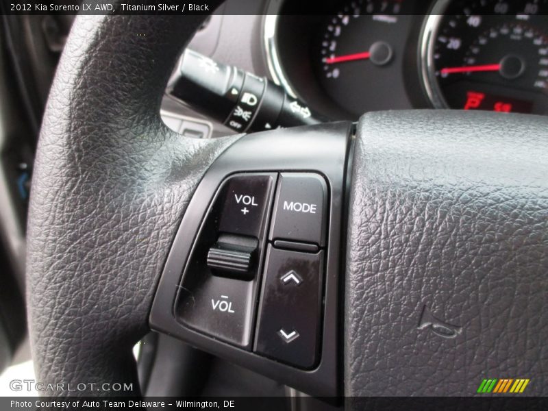 Titanium Silver / Black 2012 Kia Sorento LX AWD