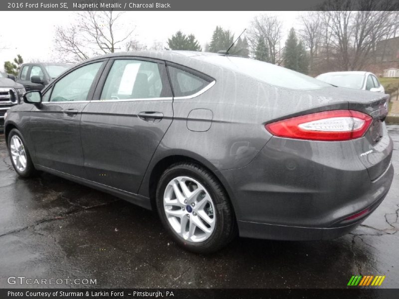 Magnetic Metallic / Charcoal Black 2016 Ford Fusion SE