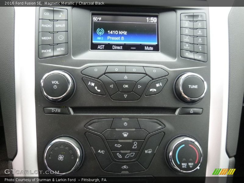 Magnetic Metallic / Charcoal Black 2016 Ford Fusion SE