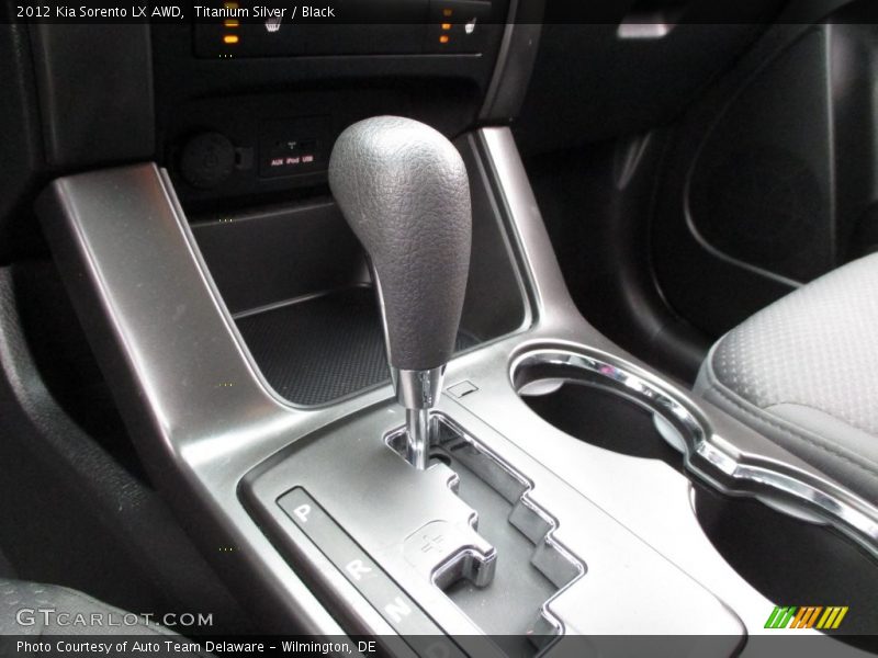 Titanium Silver / Black 2012 Kia Sorento LX AWD