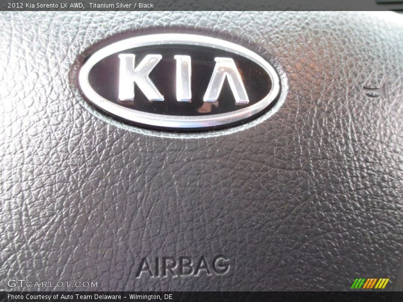 Titanium Silver / Black 2012 Kia Sorento LX AWD