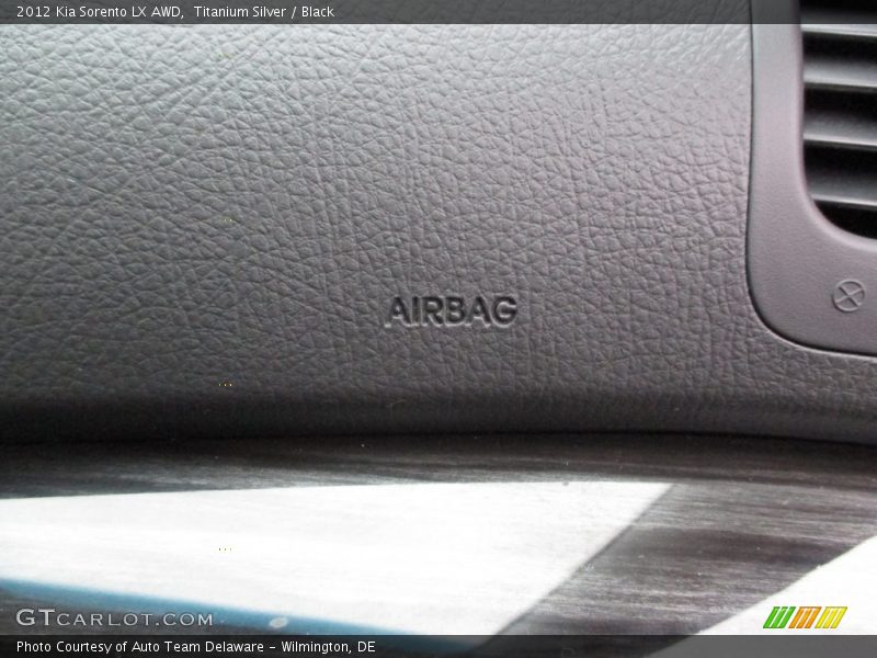 Titanium Silver / Black 2012 Kia Sorento LX AWD