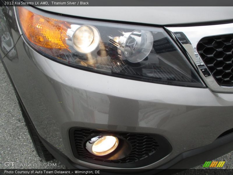 Titanium Silver / Black 2012 Kia Sorento LX AWD