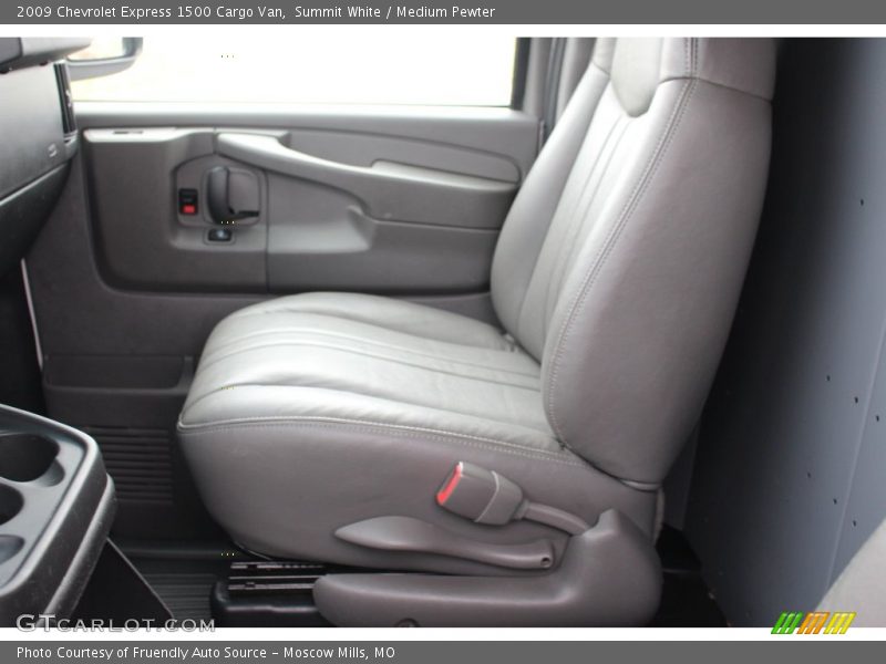 Summit White / Medium Pewter 2009 Chevrolet Express 1500 Cargo Van